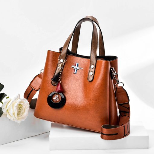 Mustang Luxury Leather Women's Handbag - Image 9