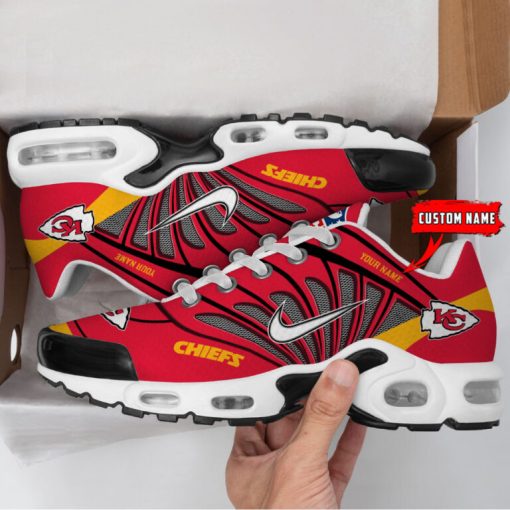 Customize Your Name with Kansas City Chiefs Ver 39 Sport Shoes - Image 2