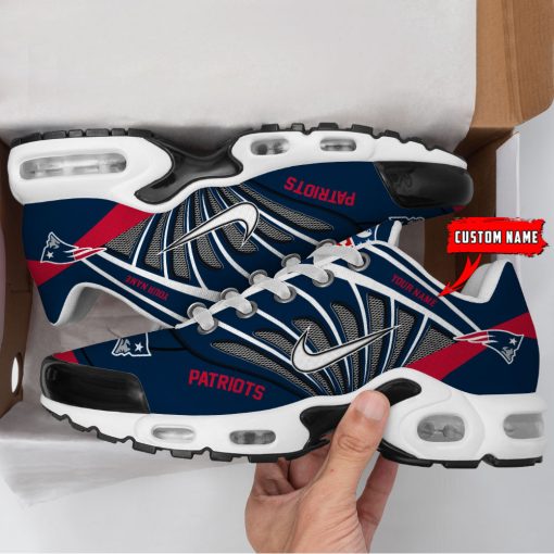 Customize Your Name with New England Patriots Ver 39 Sport Shoes - Image 2