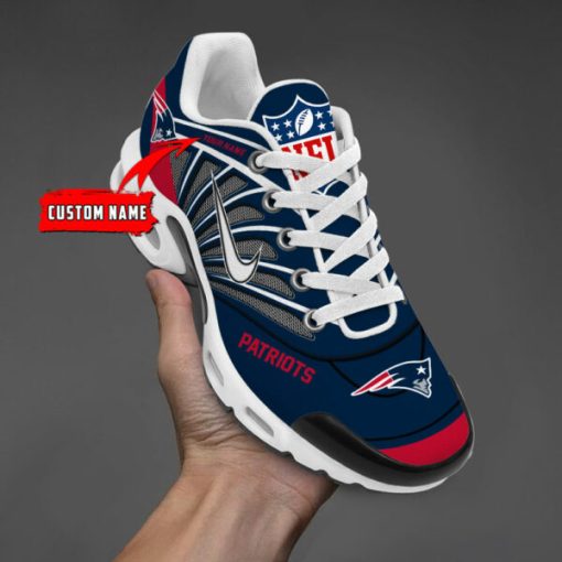 Customize Your Name with New England Patriots Ver 39 Sport Shoes